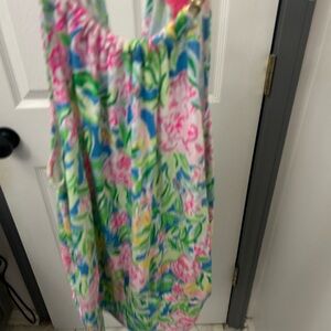 NWOT LILLY PULITZER floral top.